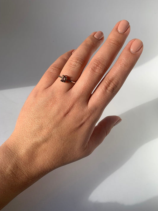 Anello regolabile in quarzo fumé di argento 925 / Manifestazione e forza