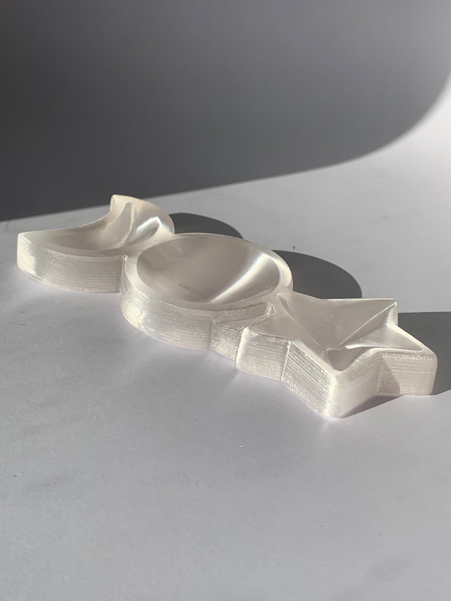 Selenite Heart Shaped Bowl / Purification, Well-being and Tranquility