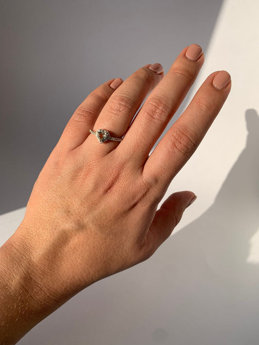 Anello in prasiolite (Ametista verde) e topazio bianco di argento 925 / Guarigione ed abbondanza