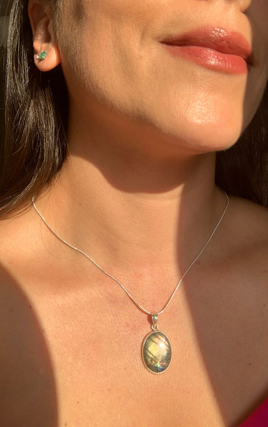 Ciondolo in labradorite di argento 925 / Intuizione e trasformazione