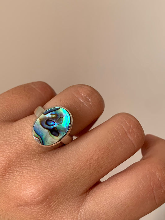 Anello regolabile in conchiglia di abalone di argento 925 / Calma e serenità