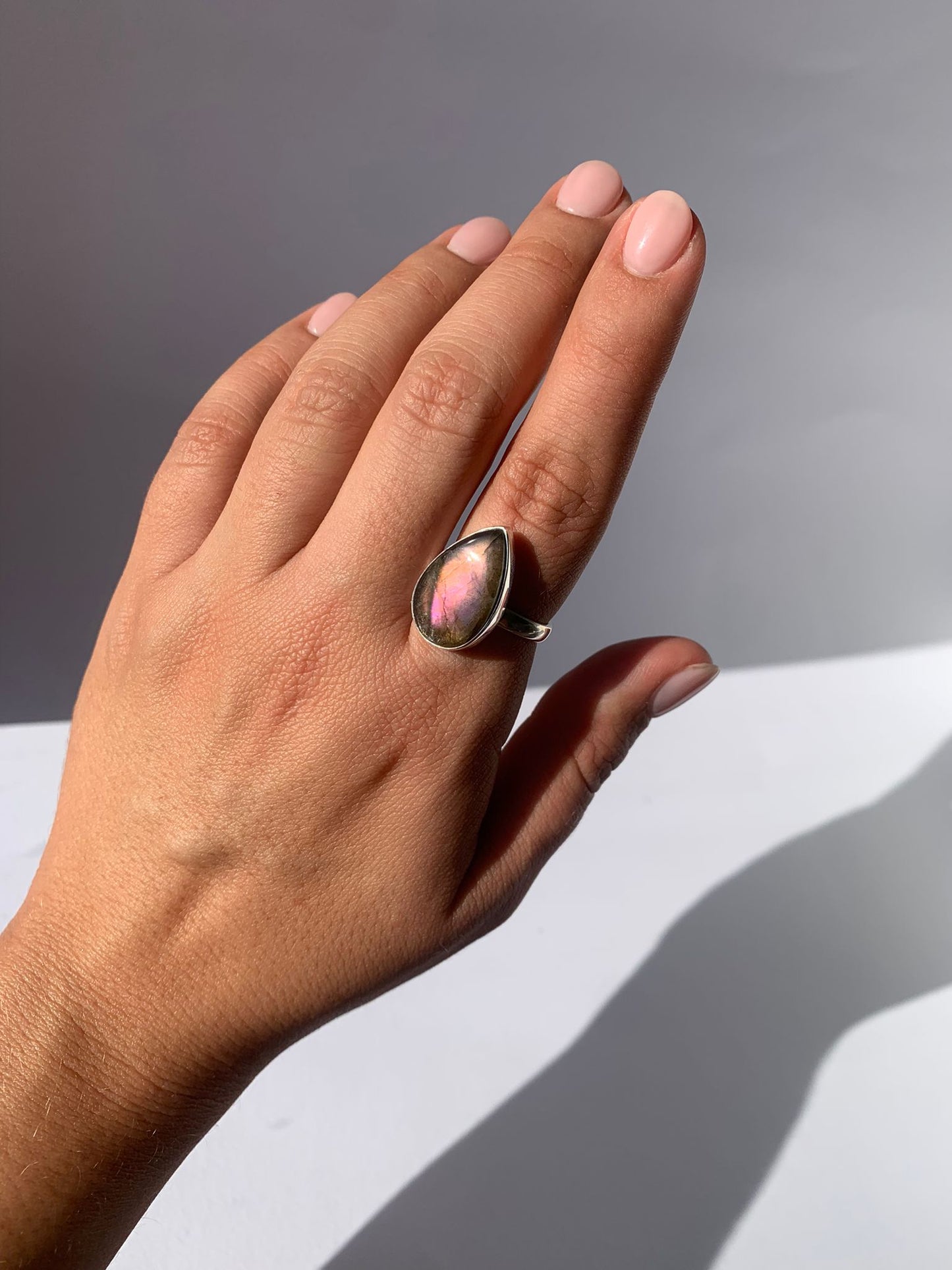 Adjustable Labradorite Ring in 925 Silver / Intuition and Transformation