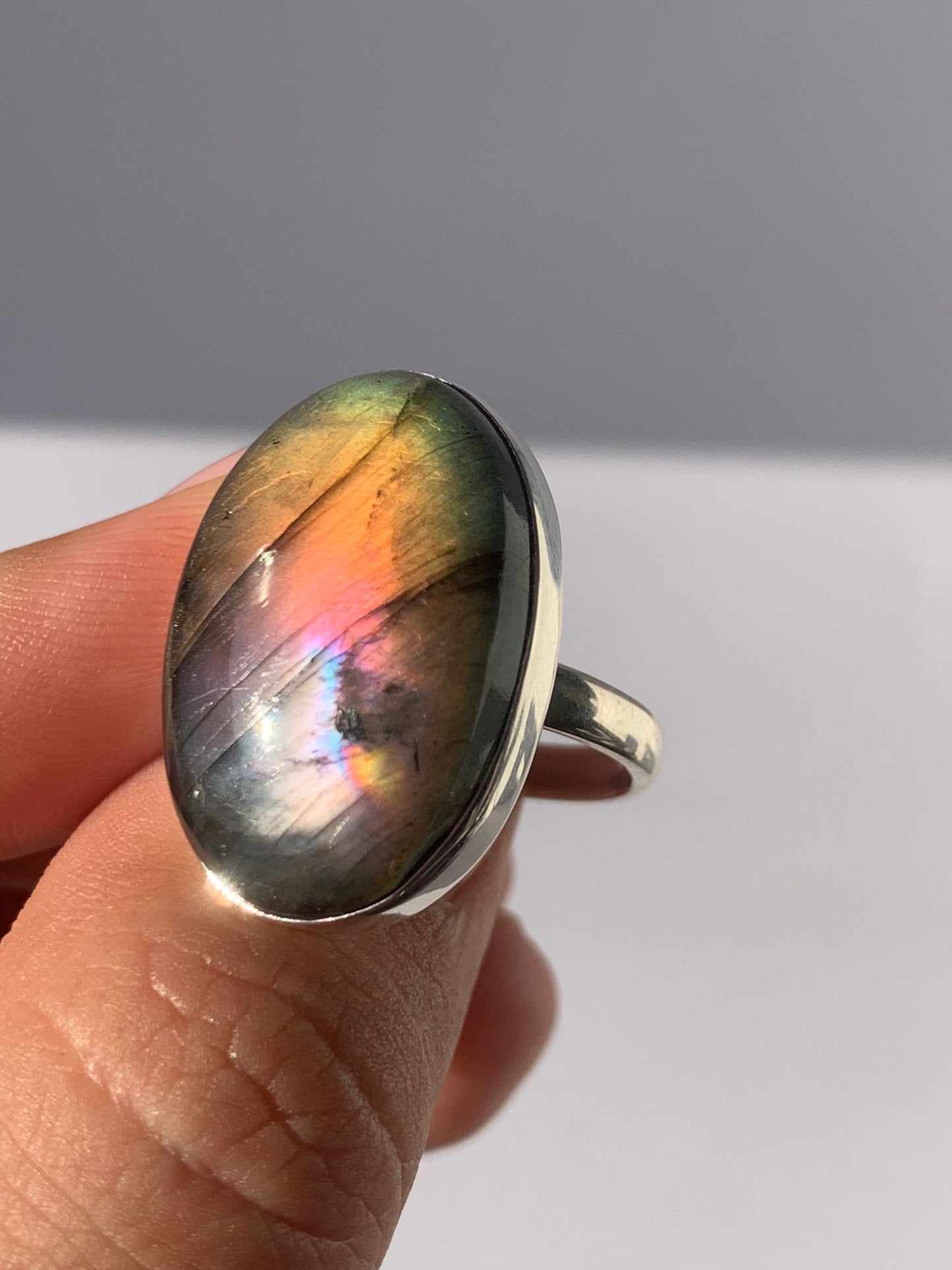 Anello regolabile in labradorite di argento 925 / Intuizione e trasformazione