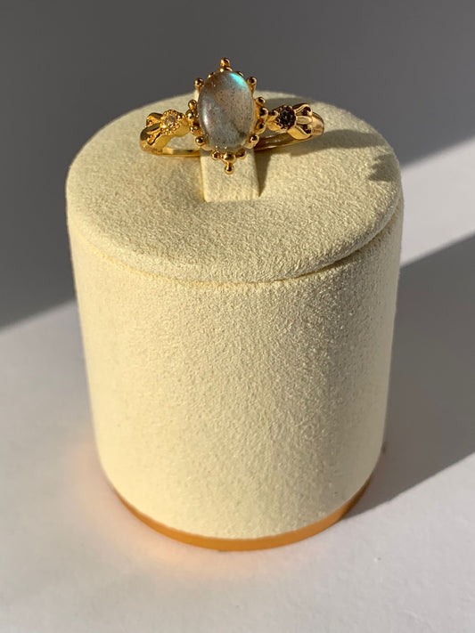 Anello regolabile in labradorite di argento 925 placcato oro / Intuizione e trasformazione
