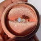 Anillo de piedra lunar y topacio blanco en plata 925 / Feminidad y magnetismo