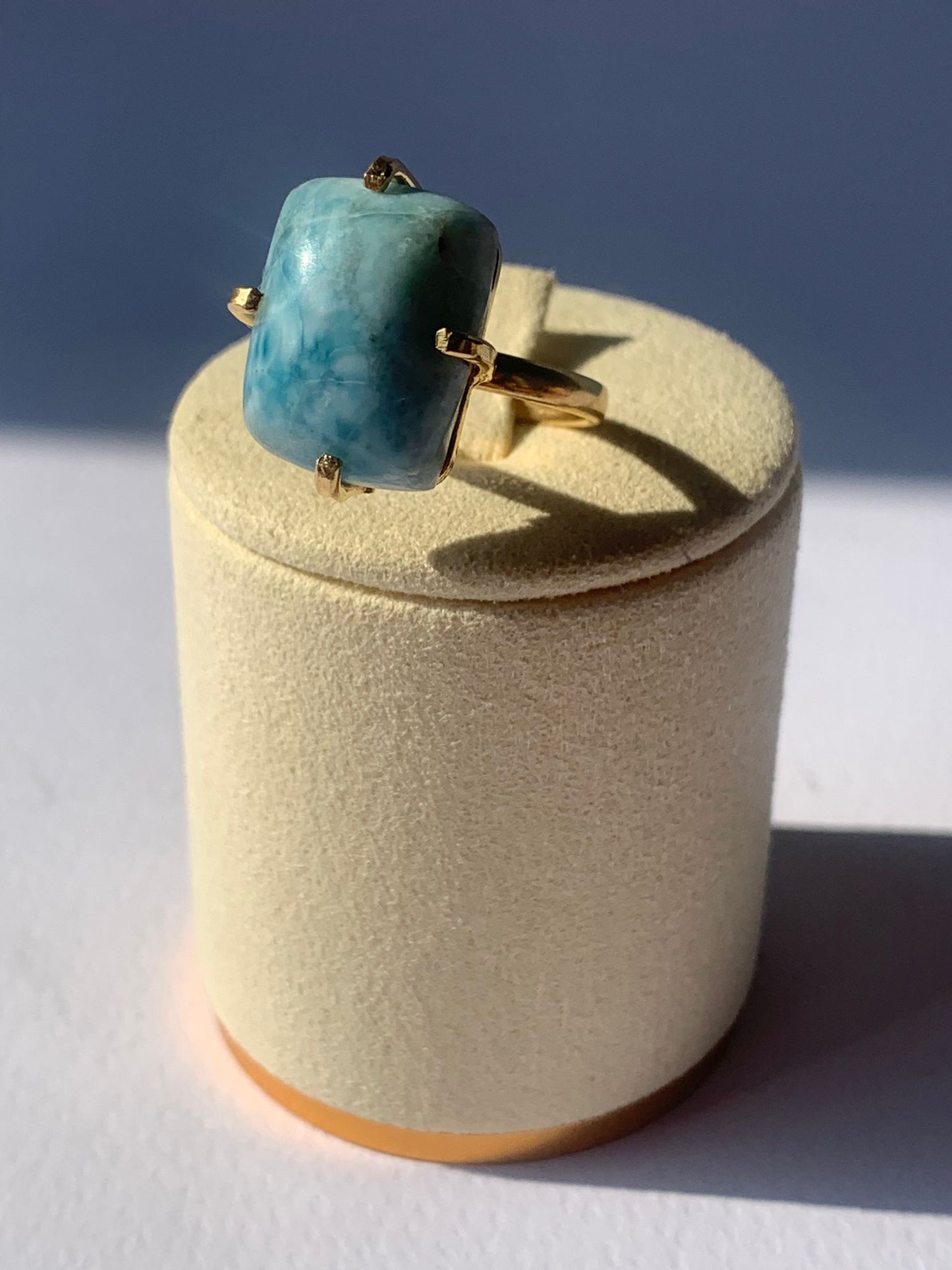 Anello regolabile in larimar di rame placcato / Equilibrio e serenità