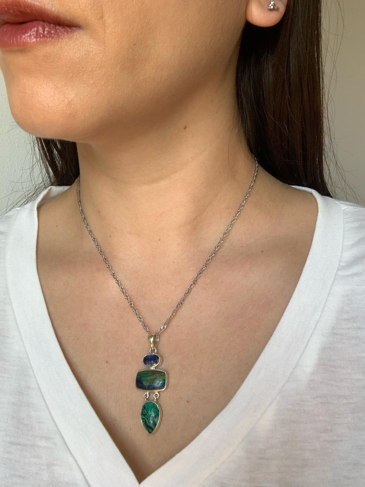 Ciondolo in azzurrite e cianite in argento 925 / Chiarezza mentale e trasformazione