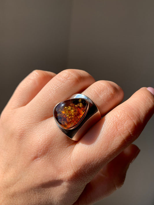 Anello regolabile in ambra baltica di argento 925 / Ottimismo e fiducia