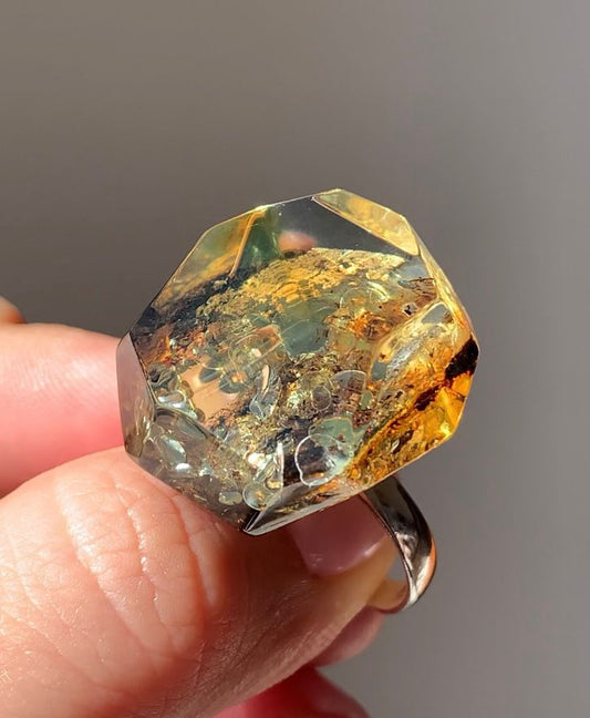 Anello regolabile in ambra baltica di argento 925 / Ottimismo e fiducia