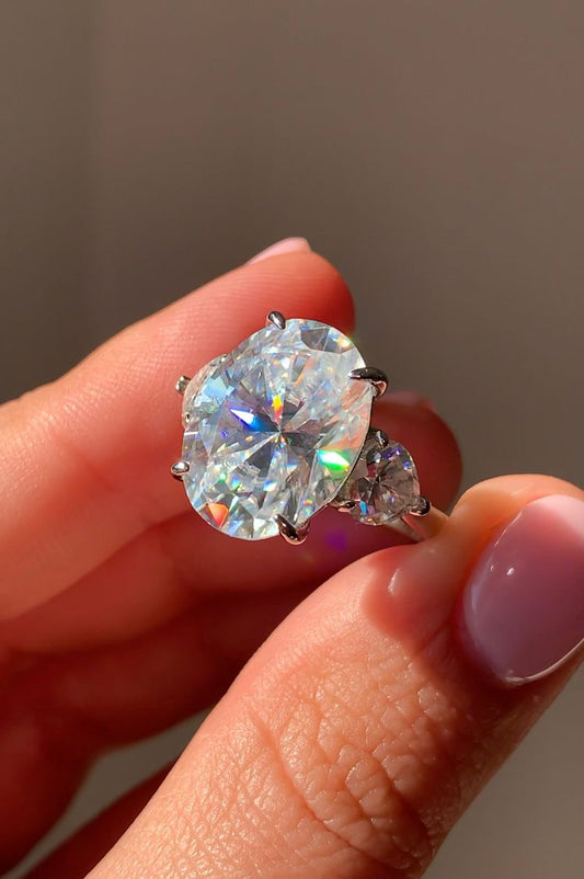 Anillo ajustable de moissanita en plata 925 / Potencial interno y prosperidad