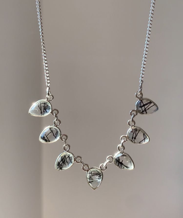Collana in quarzo tormalinato di argento 925 / Protezione e radicamento