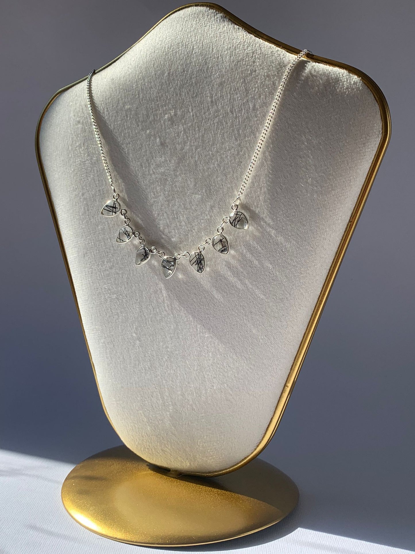 Collana in quarzo tormalinato di argento 925 / Protezione e radicamento