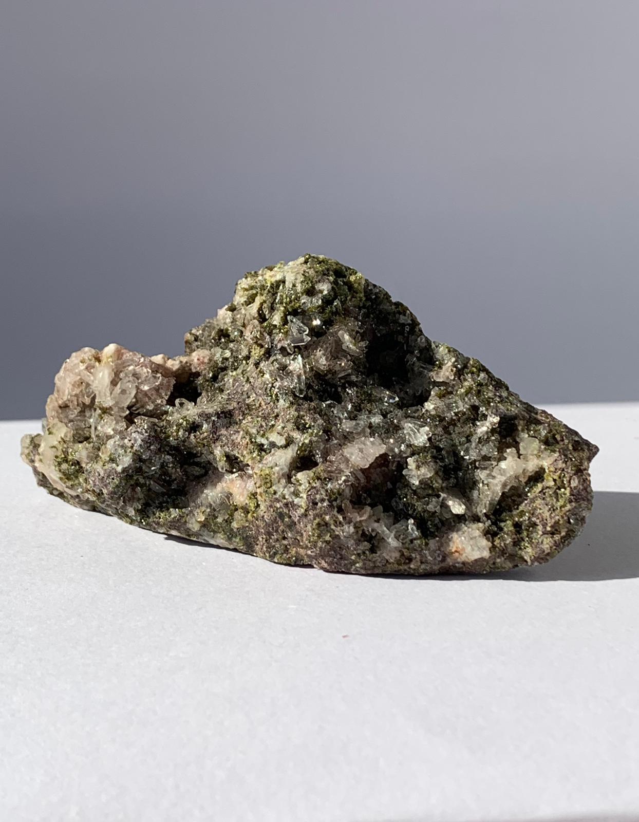 Specimen di lodolite (Quarzo giardino) / Armonizzazione ed equilibrio