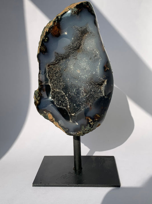 Geode di agata su stand 1,7 kg / Protezione ed armonia