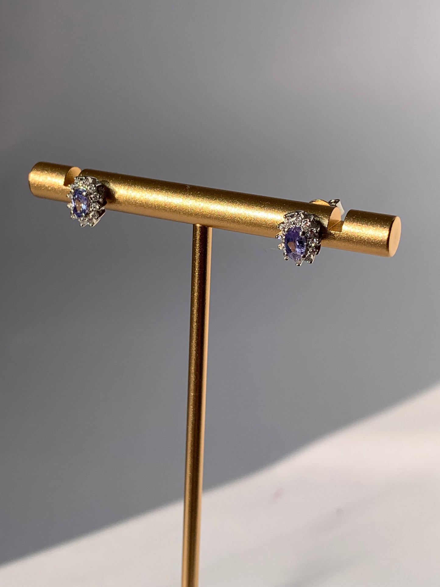 Orecchini in tanzanite di argento 925 / Autorealizzazione ed emancipazione